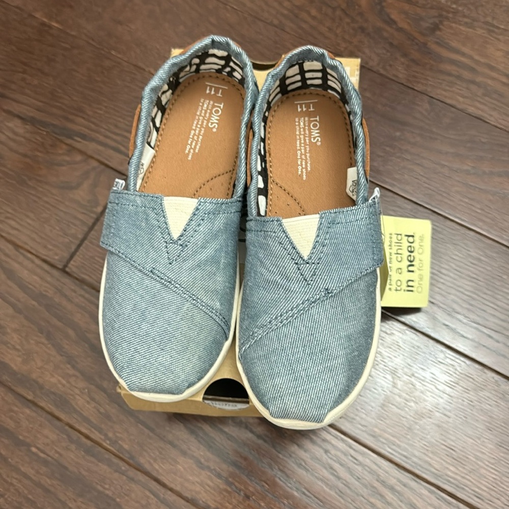Toms kids shoes